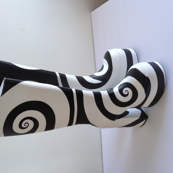 Current Mood Swirl Applique Platform Boots - Picture 11 of 11